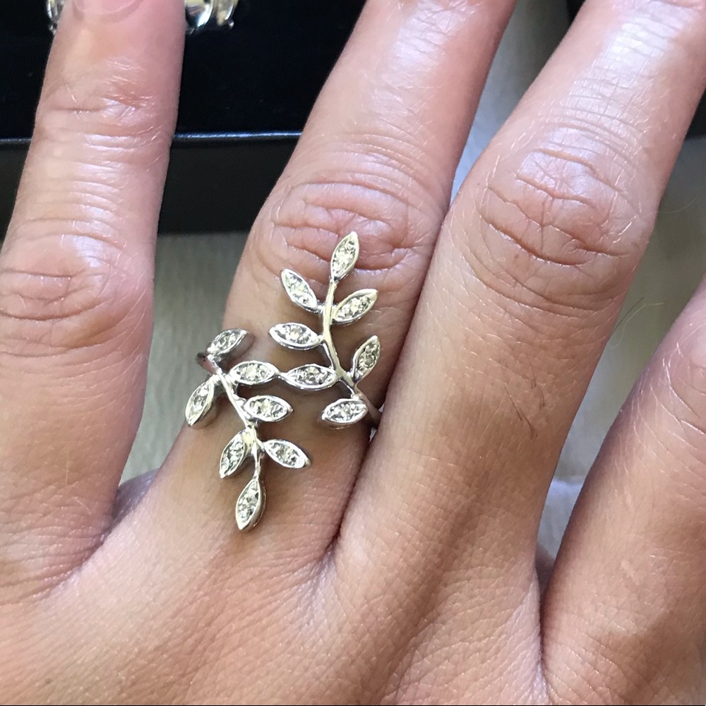 14k Diamond flower Ring
